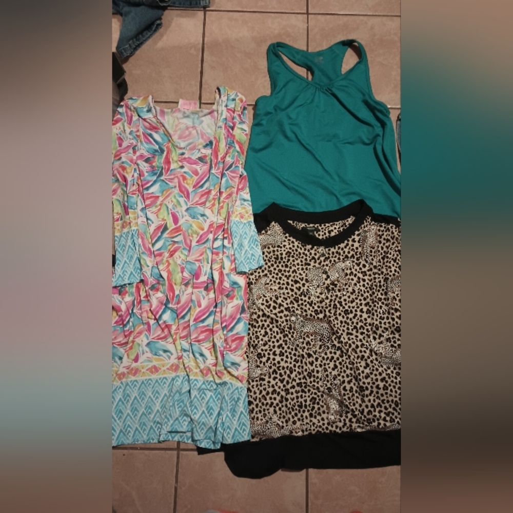 Clothes Bundle - Picture 2 of 5